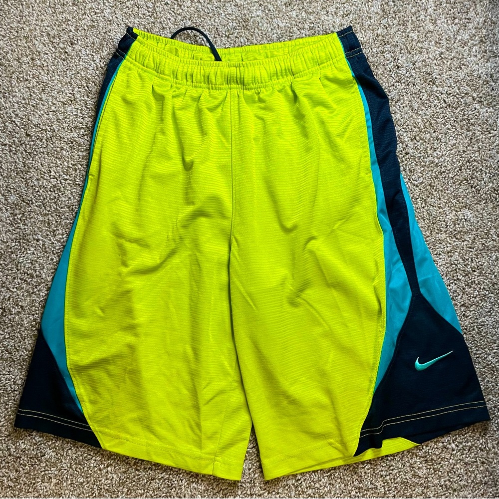Nike Shorts Size Kids XL